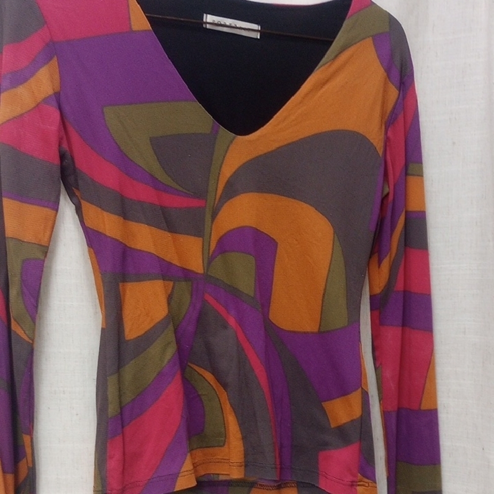 Portrait Women's Long Sleeve Crop Top Size Small New Without Tags Perfect Condit